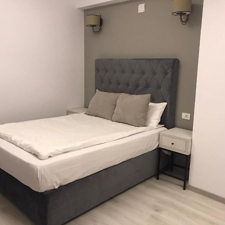 Hotel Helin - Calea Bucuresti Крайова Экстерьер фото