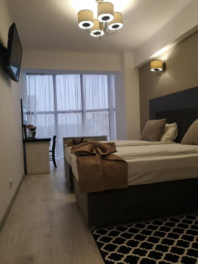 Hotel Helin - Calea Bucuresti Крайова Экстерьер фото